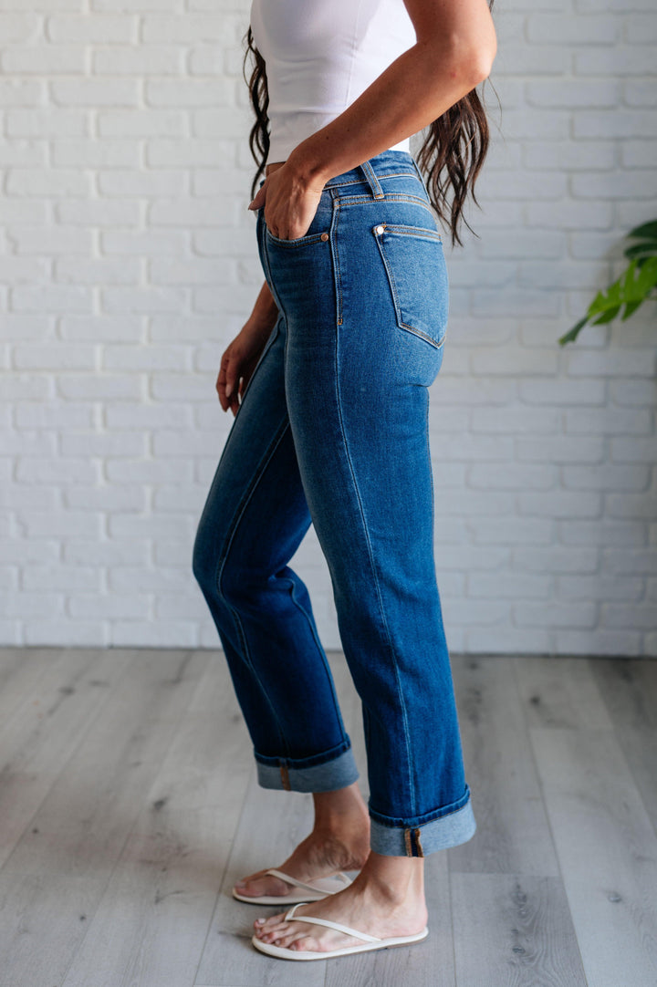 Campbell High Rise Center Seam Detail Straight Jeans - TheDesignChambersBoutique