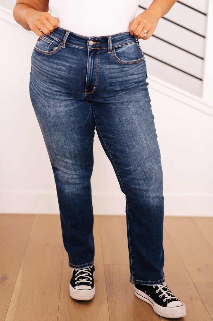 Estelle High Waist Thermal Straight Jeans - TheDesignChambersBoutique