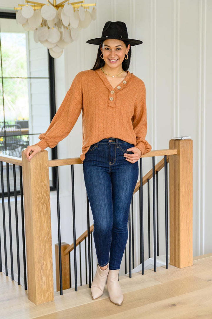 Georgia Back Yoke Skinny Jeans with Phone Pocket - TheDesignChambersBoutique