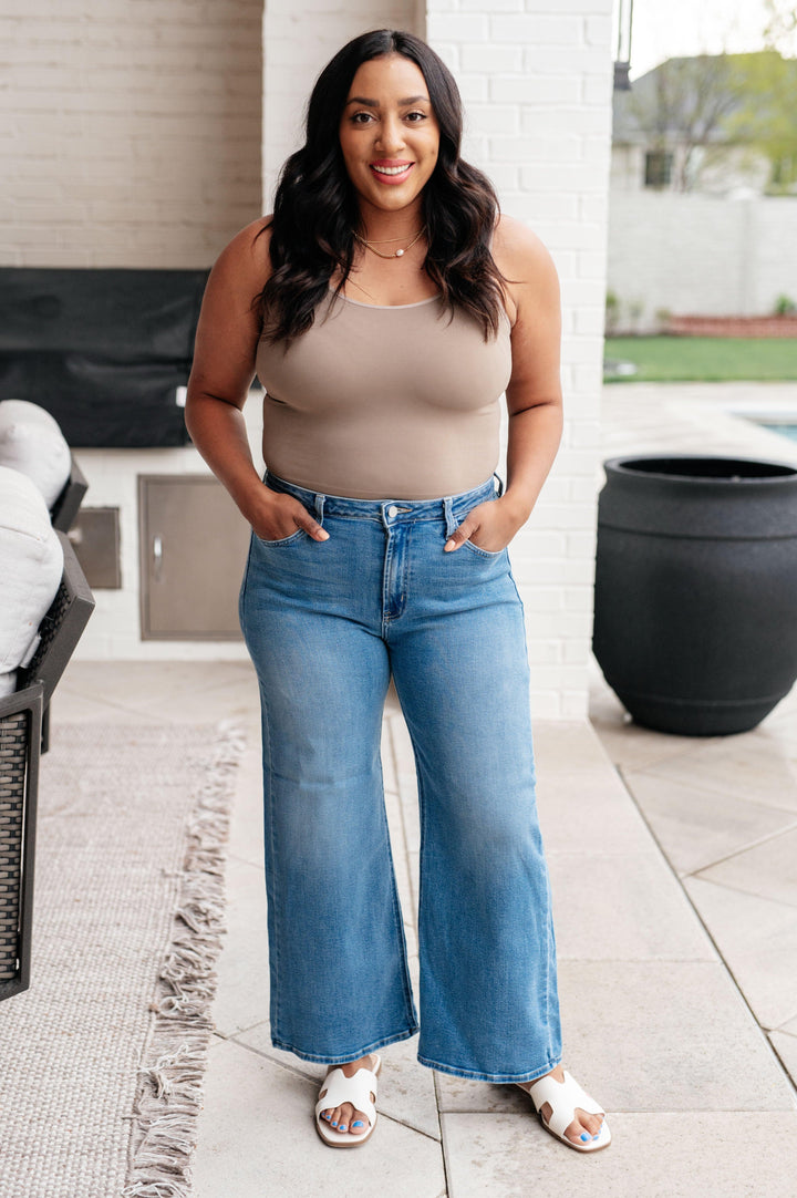 Hayes High Rise Wide Leg Crop Jeans - TheDesignChambersBoutique