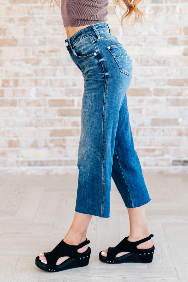 Hayes High Rise Wide Leg Crop Jeans - TheDesignChambersBoutique