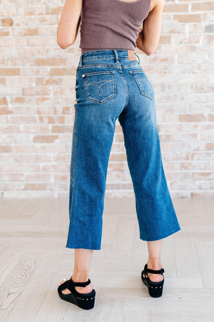 Hayes High Rise Wide Leg Crop Jeans - TheDesignChambersBoutique