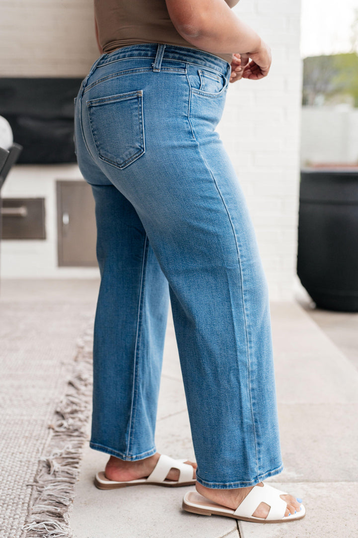 Hayes High Rise Wide Leg Crop Jeans - TheDesignChambersBoutique