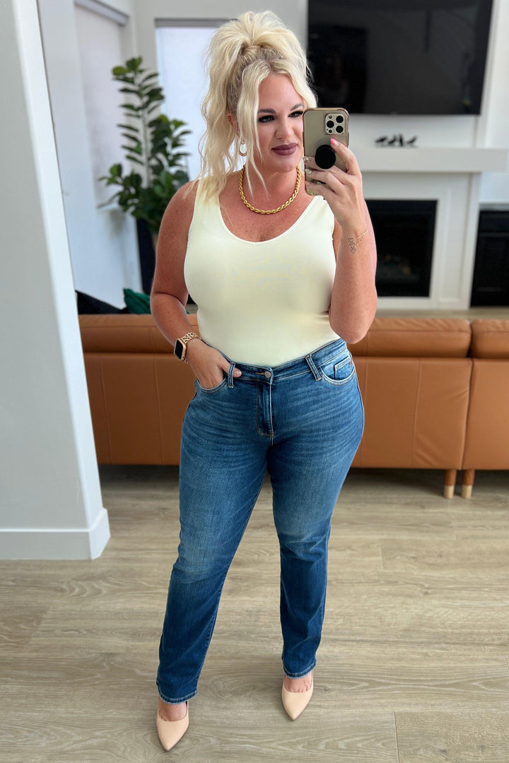 Estelle High Waist Thermal Straight Jeans - TheDesignChambersBoutique