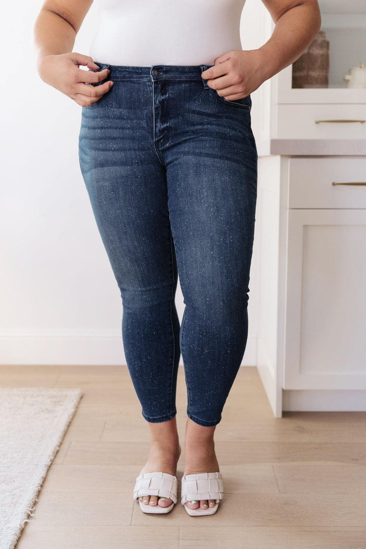 Mid-Rise Relaxed Fit Mineral Wash Jeans - TheDesignChambersBoutique