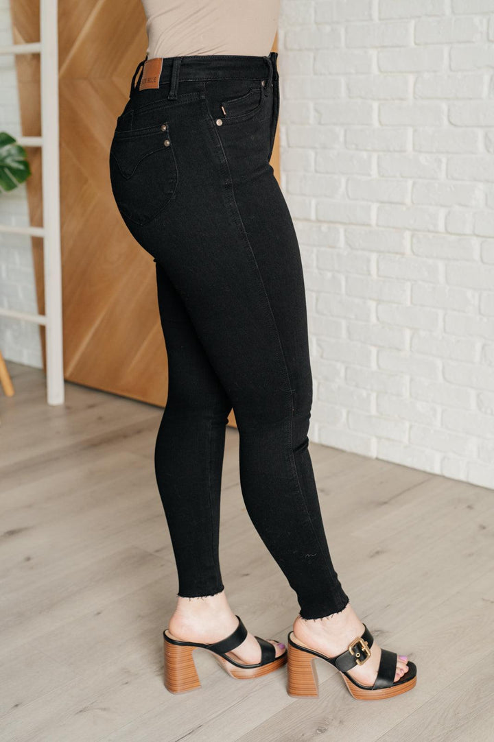 Nicole Tummy Control Skinny Jeans in Black - TheDesignChambersBoutique