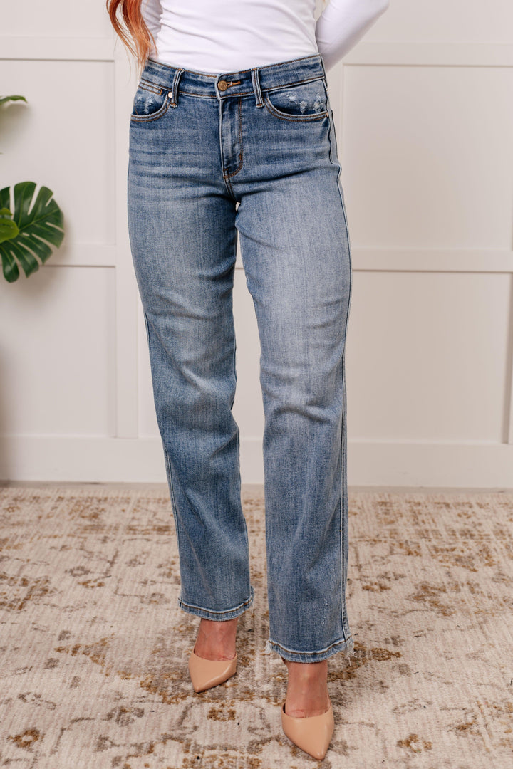 Quinn Mid Rise Cell Phone Pocket Dad Jeans - TheDesignChambersBoutique