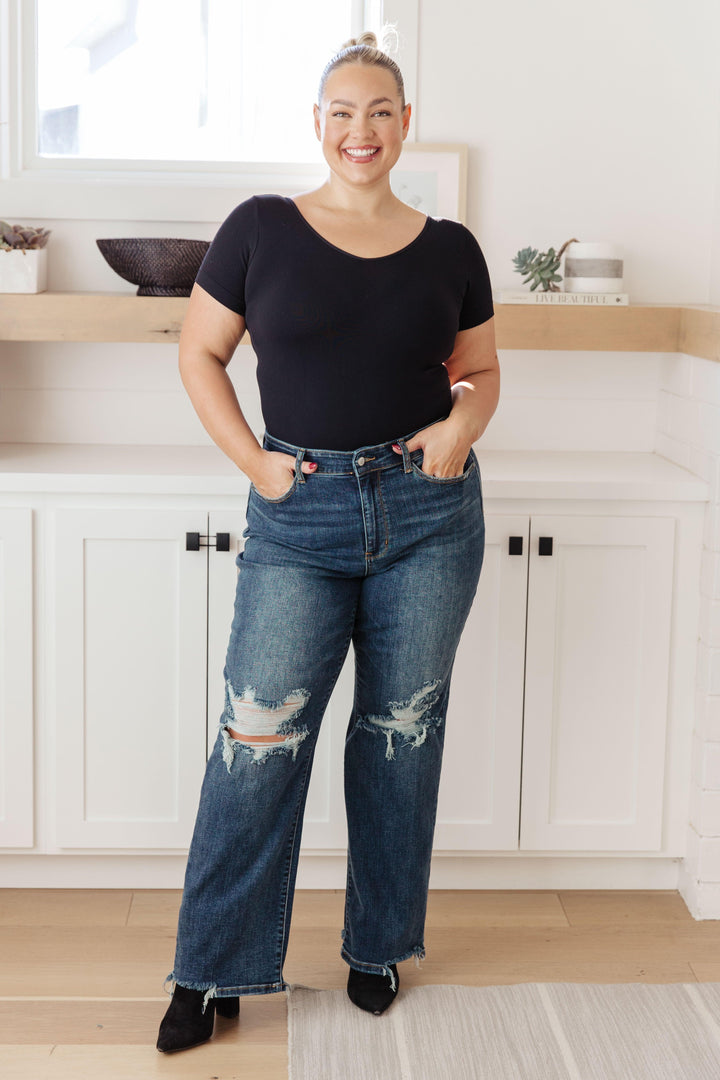 Rose High Rise 90's Straight Jeans in Dark Wash - TheDesignChambersBoutique